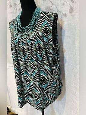 ✨ Jones Studio 2X Teal Olive Black White Geometric Sleeveless Stretch Blouse ✨